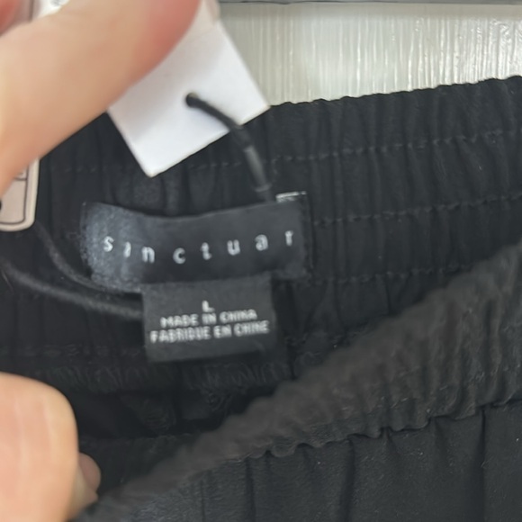 Sanctuary - Day Trip Pull On Jogger in Black - Picture 8 of 8